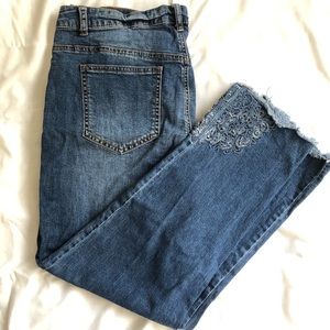 Tru Luxe Cropped Jeans with Cutout